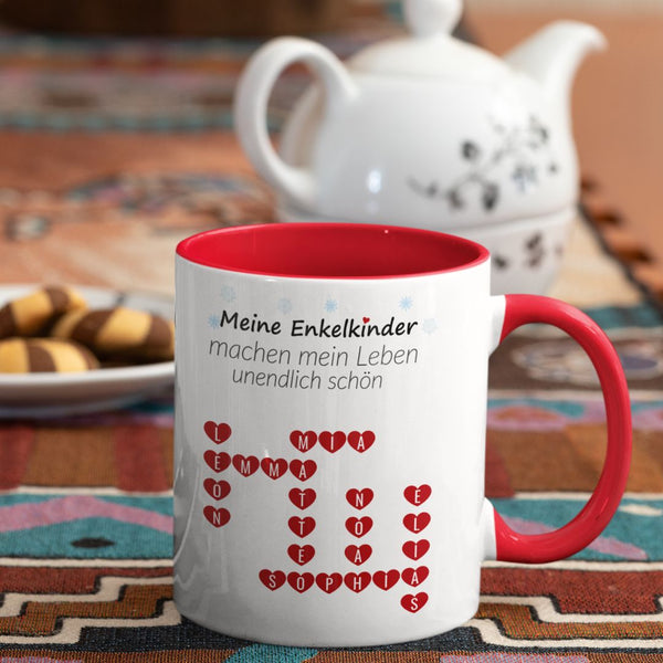 Personalisierte Enkelkinder Tasse mit Namen als Herz – Weihnachtsgeschenk für Oma & Opa